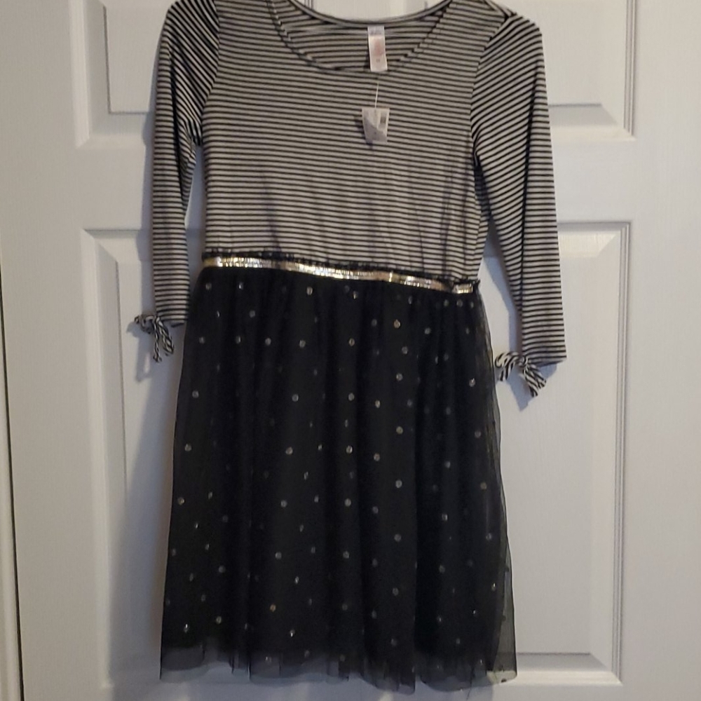 Girls dress
